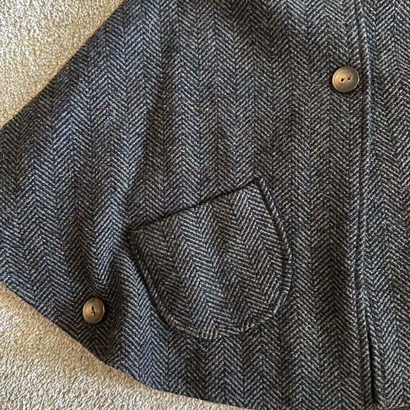 Zara Girls Brown Tweed Wool Blend Hooded Cape Size 5/6 - Picture 3 of 3